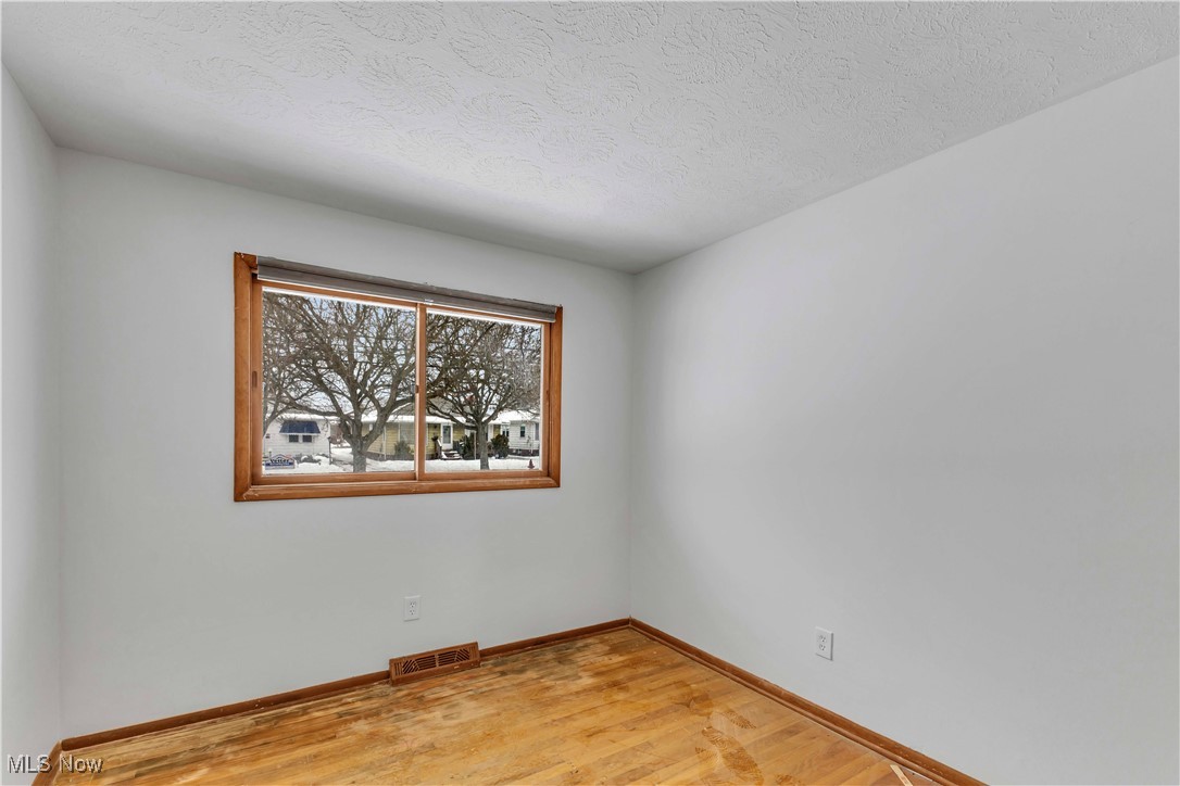 14808 James Avenue Maple Heights OH 44137