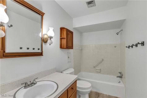 14808 James Avenue Maple Heights OH 44137