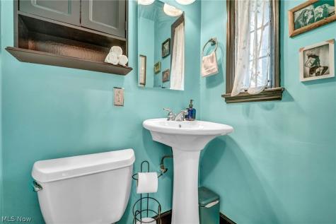18126 Lomond Boulevard Shaker Heights OH 44122