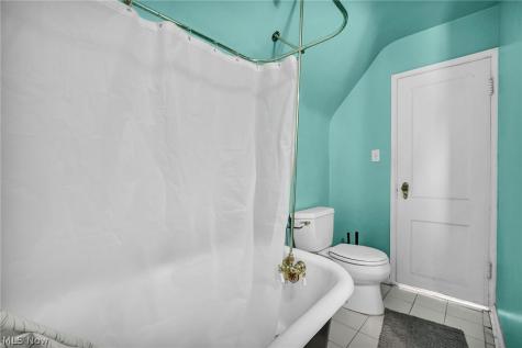 18126 Lomond Boulevard Shaker Heights OH 44122