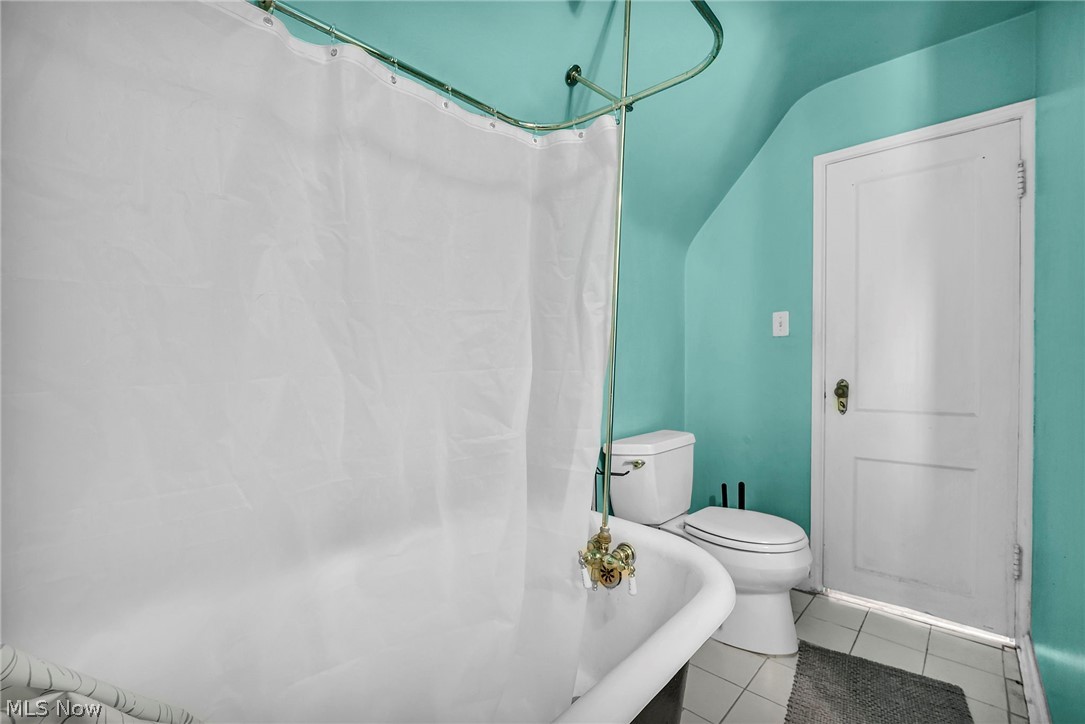18126 Lomond Boulevard Shaker Heights OH 44122