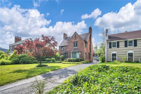18126 Lomond Boulevard Shaker Heights OH 44122