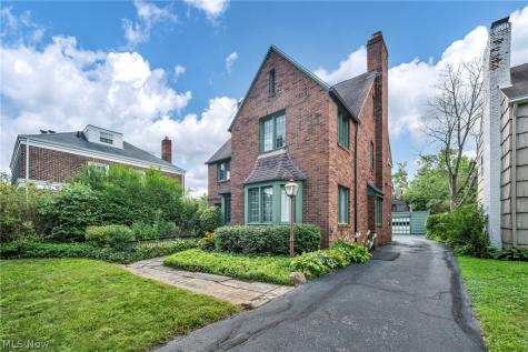 18126 Lomond Boulevard Shaker Heights OH 44122