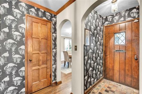 18126 Lomond Boulevard Shaker Heights OH 44122