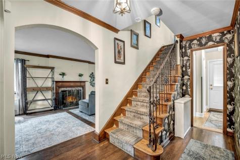 18126 Lomond Boulevard Shaker Heights OH 44122