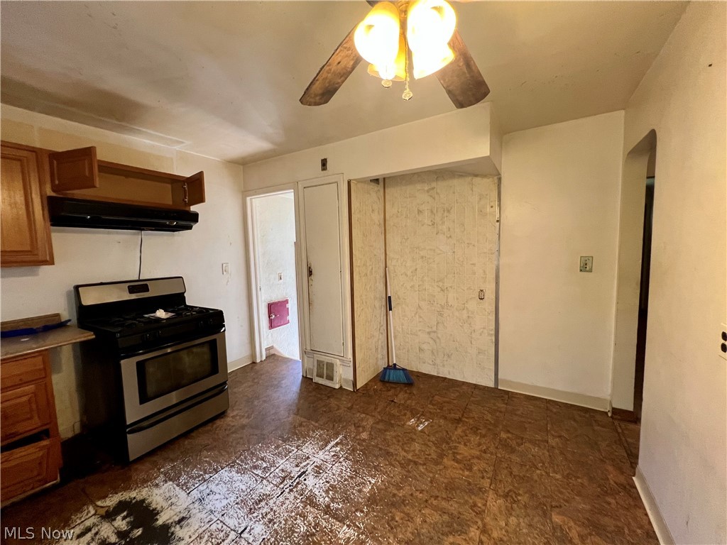 21670 Ivan Avenue Euclid OH 44123