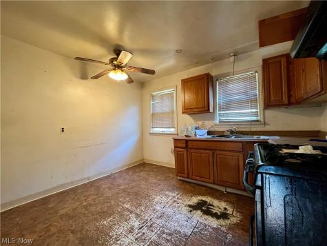 21670 Ivan Avenue Euclid OH 44123