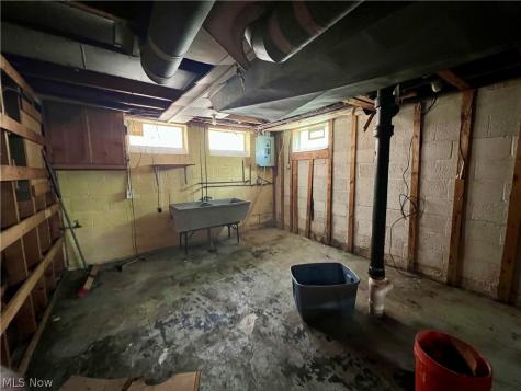 21670 Ivan Avenue Euclid OH 44123