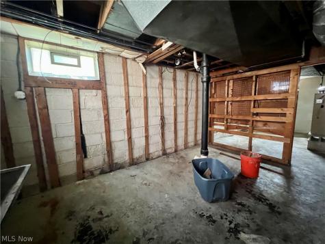 21670 Ivan Avenue Euclid OH 44123