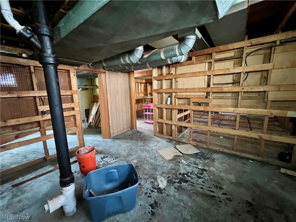 21670 Ivan Avenue Euclid OH 44123