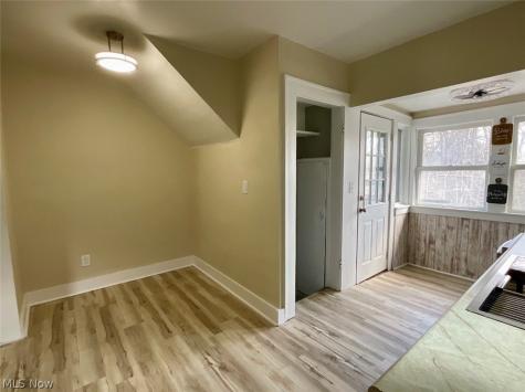569 Barwell Street Akron OH 44303