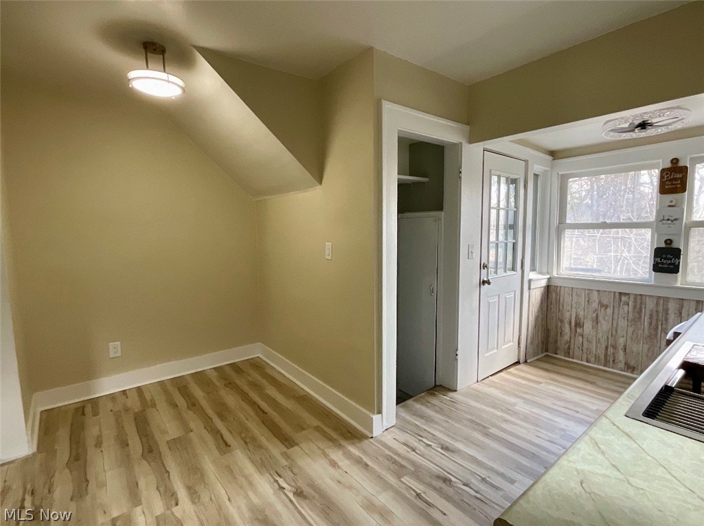569 Barwell Street Akron OH 44303