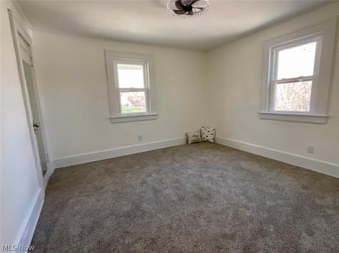 569 Barwell Street Akron OH 44303
