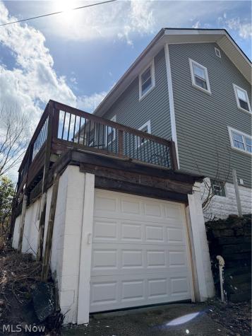 569 Barwell Street Akron OH 44303