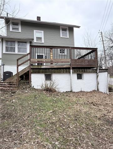 569 Barwell Street Akron OH 44303