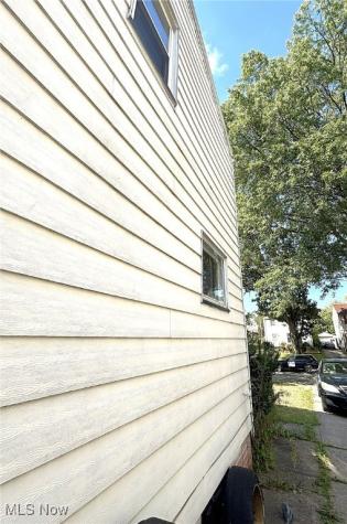 17604 Walden Avenue Cleveland OH 44128