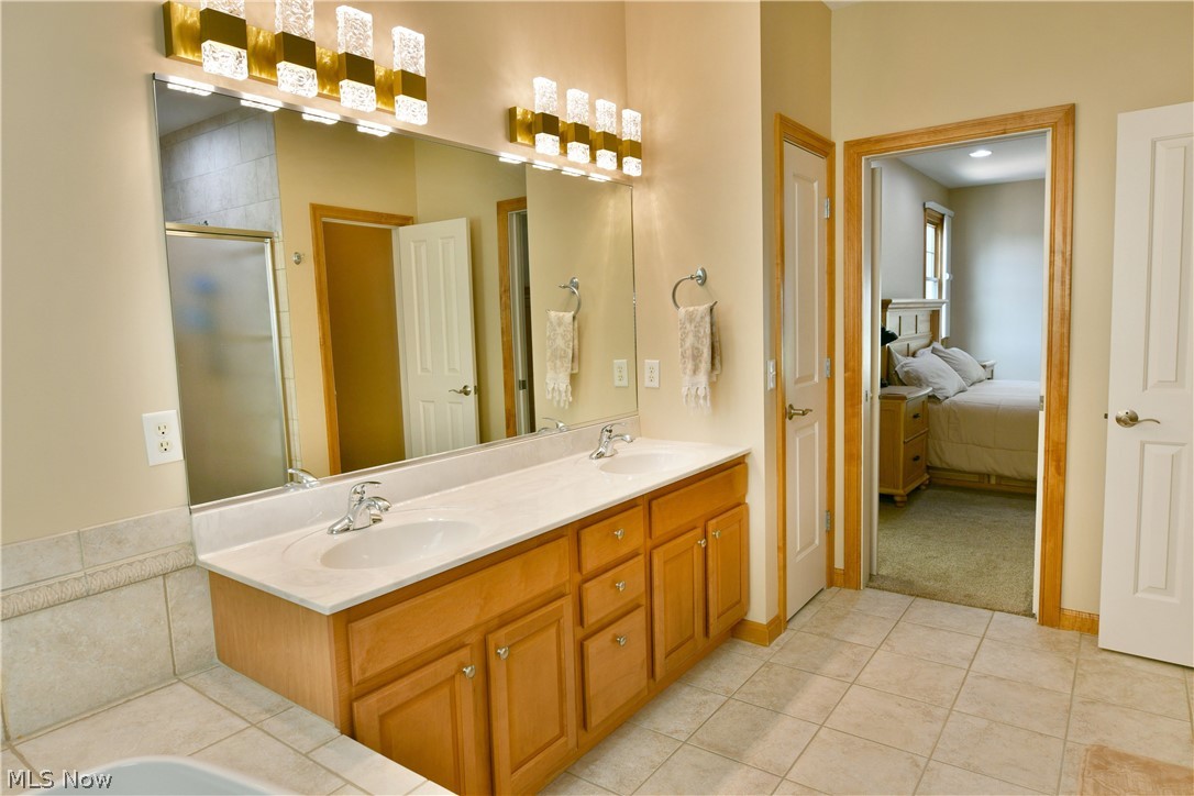 9216 Warren Painesville Road North Bloomfield OH 44450