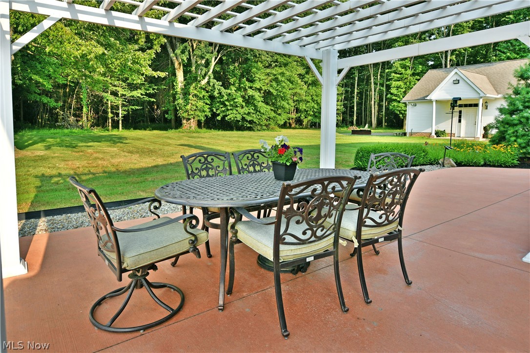 9216 Warren Painesville Road North Bloomfield OH 44450