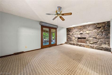 8631 Oxford Drive Strongsville OH 44149