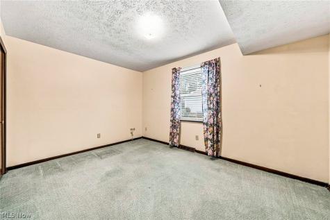8631 Oxford Drive Strongsville OH 44149
