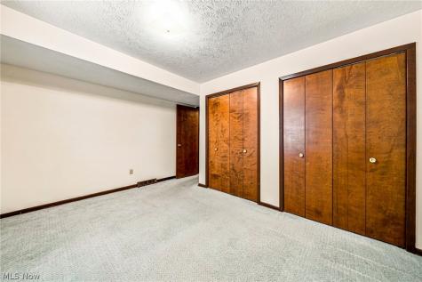 8631 Oxford Drive Strongsville OH 44149