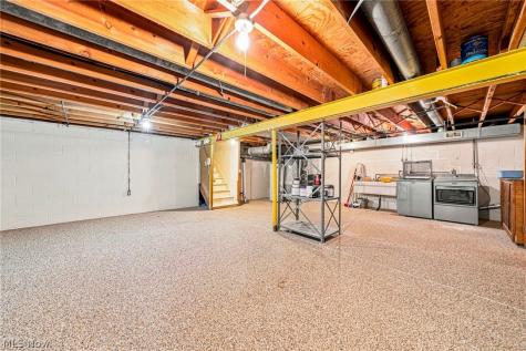 8631 Oxford Drive Strongsville OH 44149