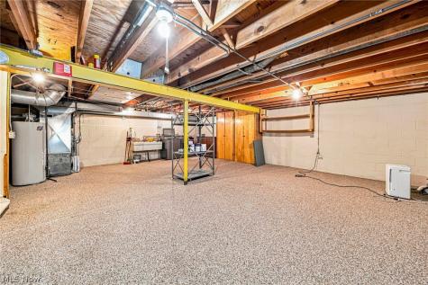 8631 Oxford Drive Strongsville OH 44149