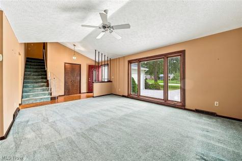 8631 Oxford Drive Strongsville OH 44149