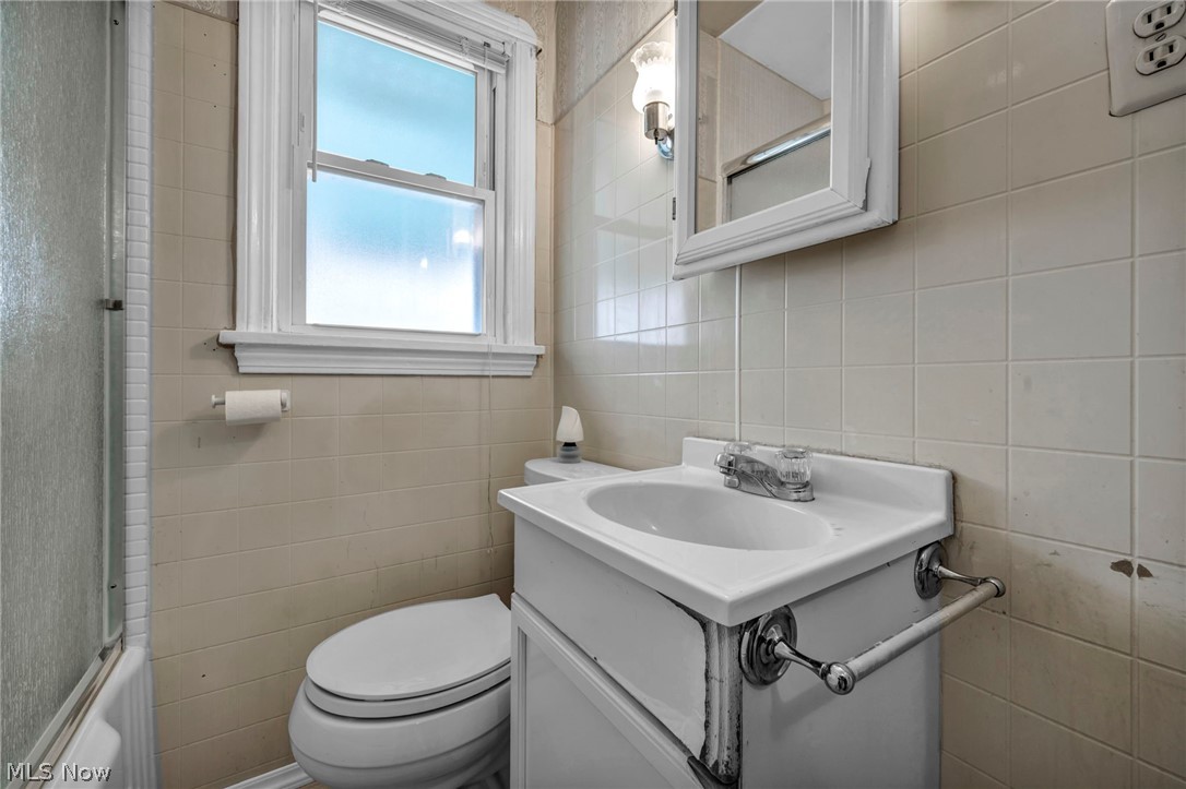 4544 W 148th Street Cleveland OH 44135
