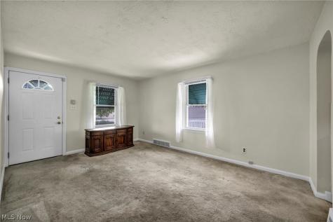 4544 W 148th Street Cleveland OH 44135