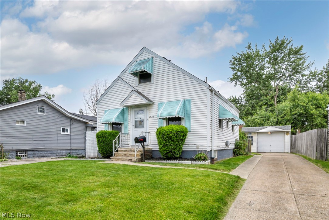 4544 W 148th Street Cleveland OH 44135