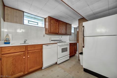 4544 W 148th Street Cleveland OH 44135