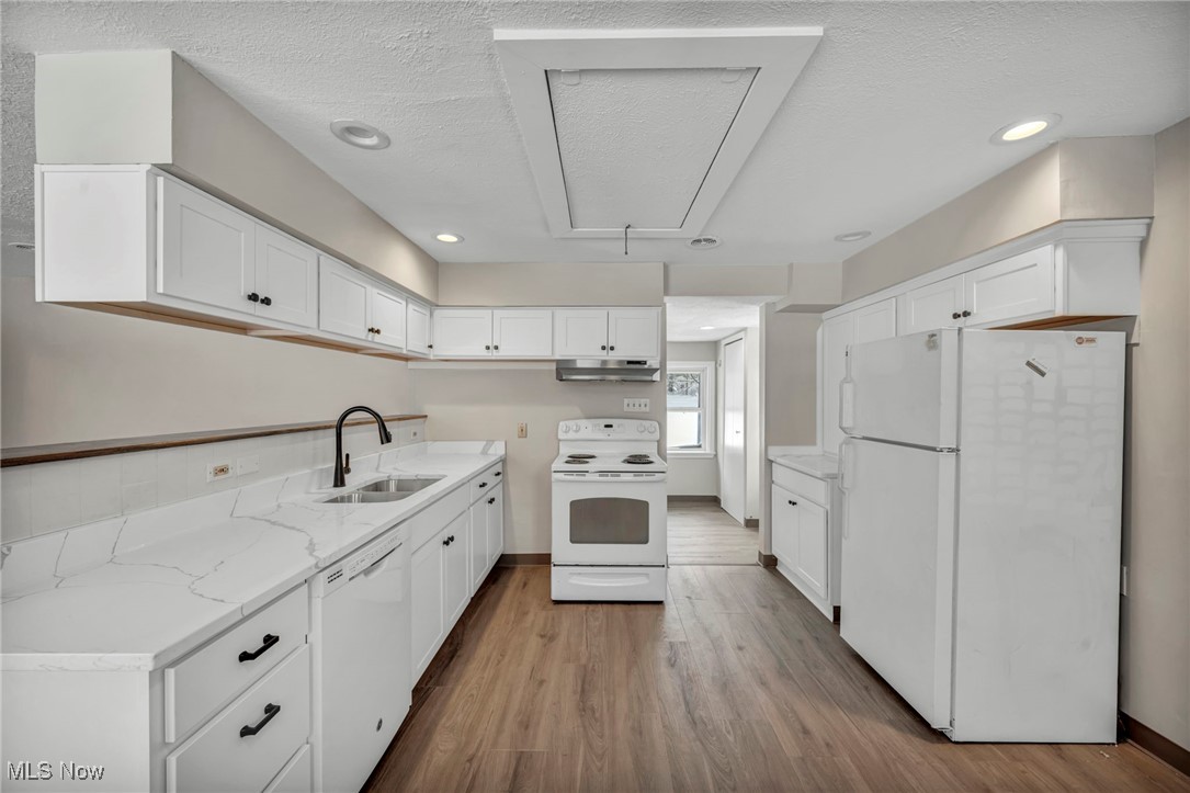 8564 Cedar Road Chesterland OH 44026