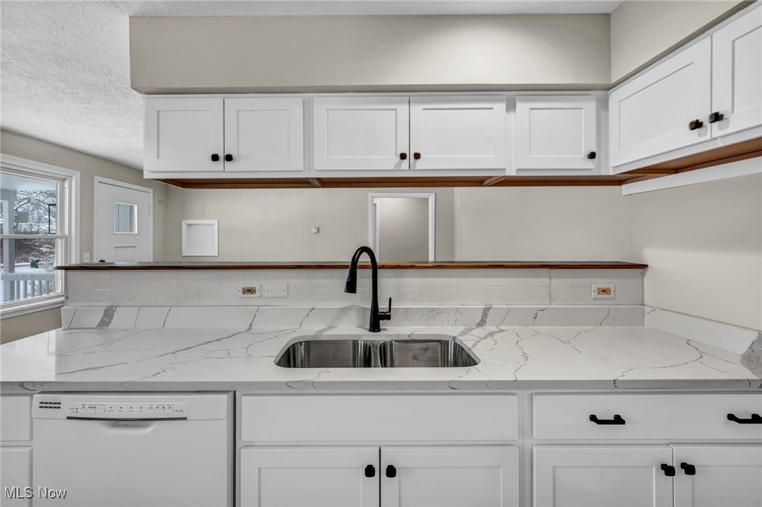 8564 Cedar Road Chesterland OH 44026