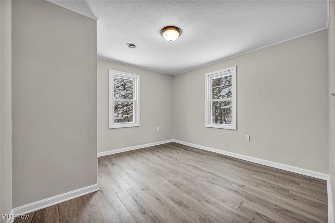 8564 Cedar Road Chesterland OH 44026