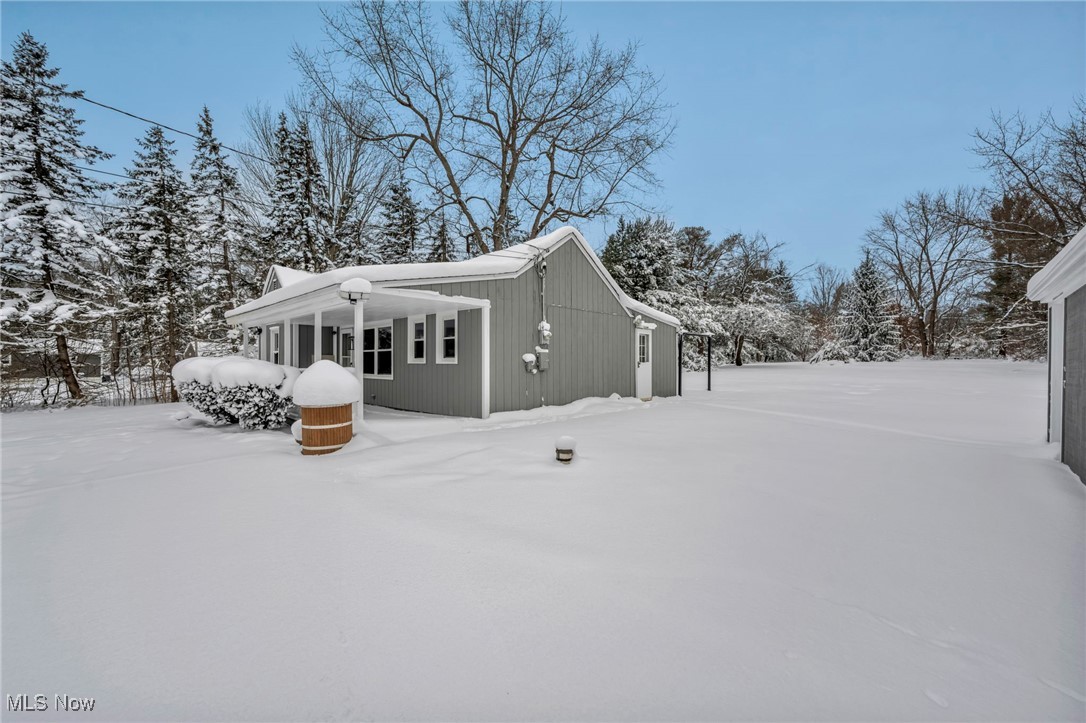 8564 Cedar Road Chesterland OH 44026