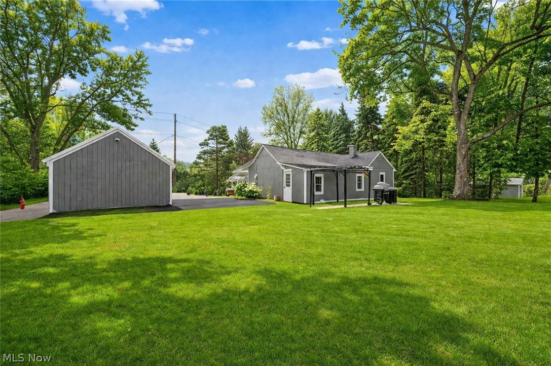 8564 Cedar Road Chesterland OH 44026