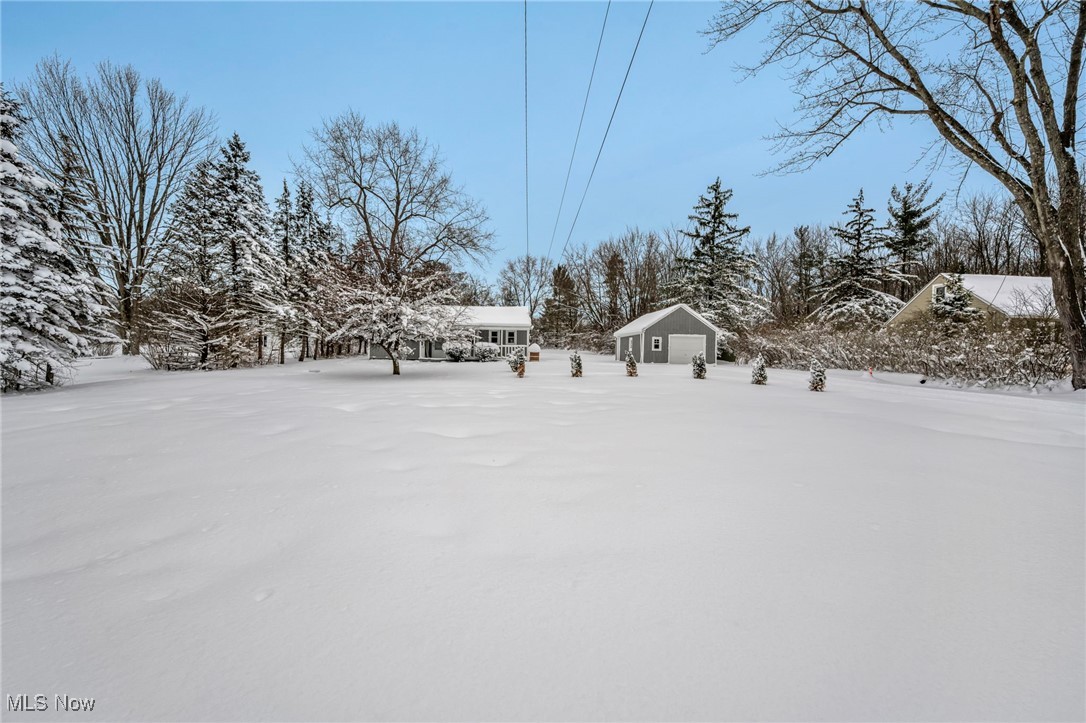 8564 Cedar Road Chesterland OH 44026