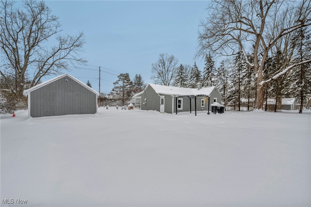 8564 Cedar Road Chesterland OH 44026