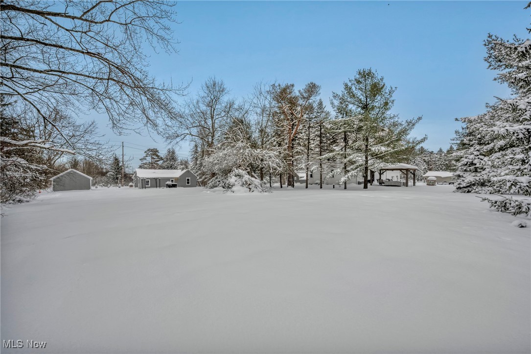 8564 Cedar Road Chesterland OH 44026