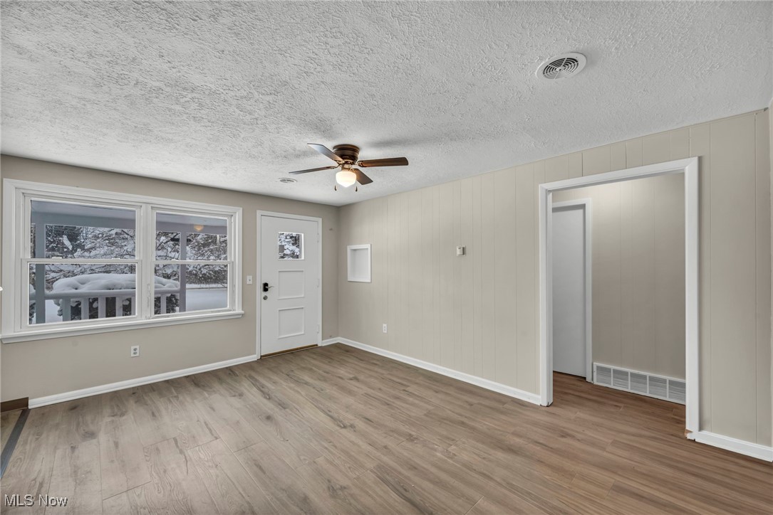 8564 Cedar Road Chesterland OH 44026