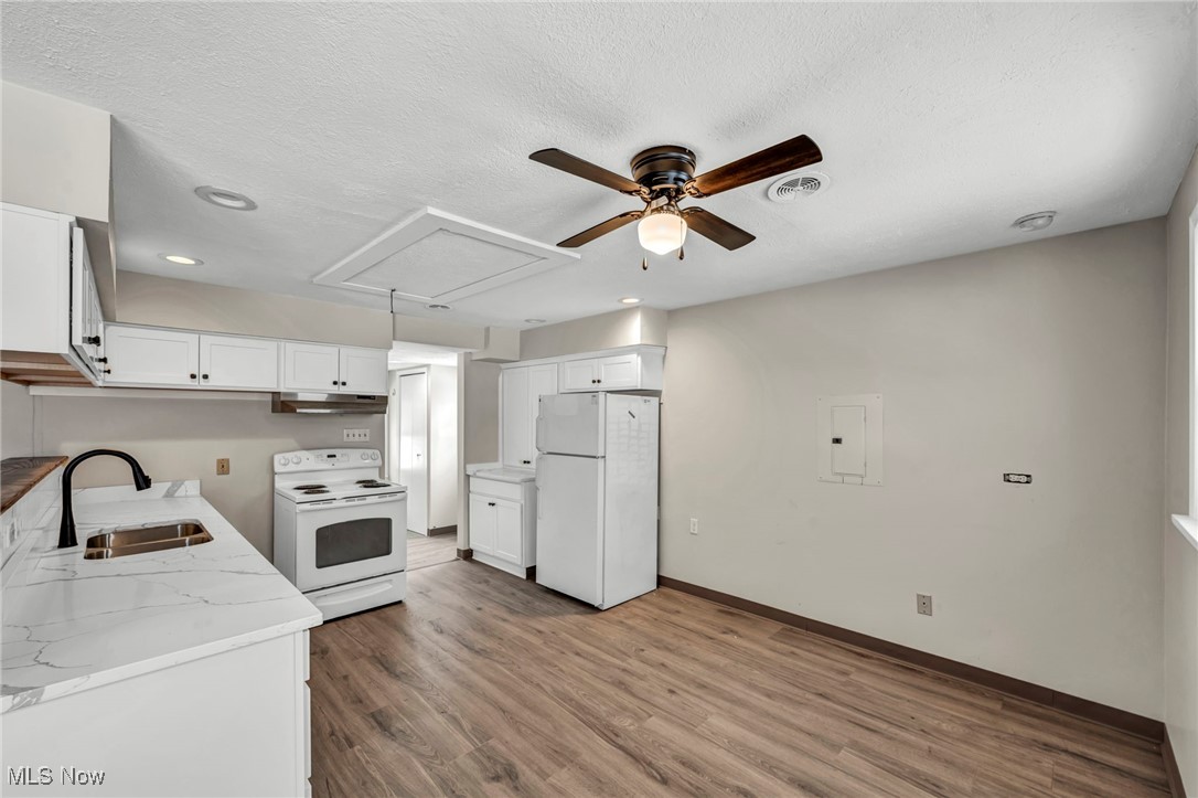 8564 Cedar Road Chesterland OH 44026
