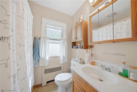 1933 9th Street Cuyahoga Falls OH 44221