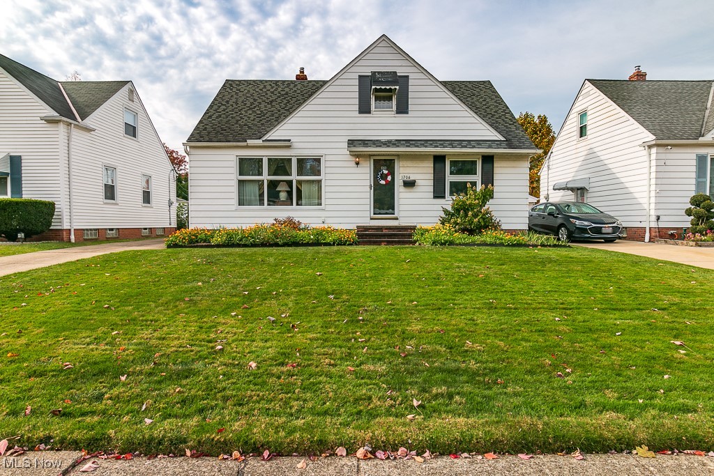 1706 Hawthorne Drive Mayfield Heights OH 44124