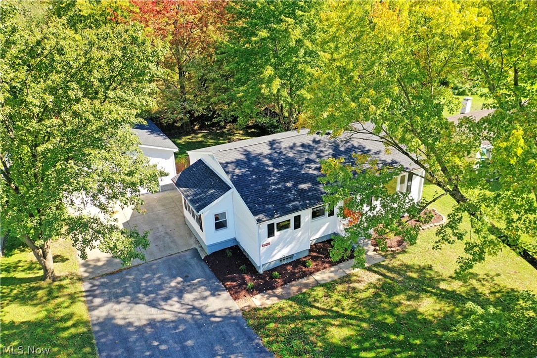 4944 Myrtle Avenue NW Warren OH 44483