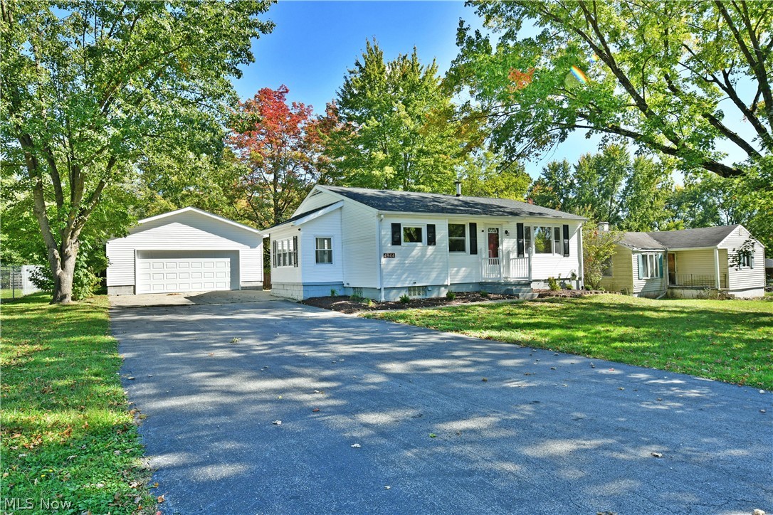 4944 Myrtle Avenue NW Warren OH 44483