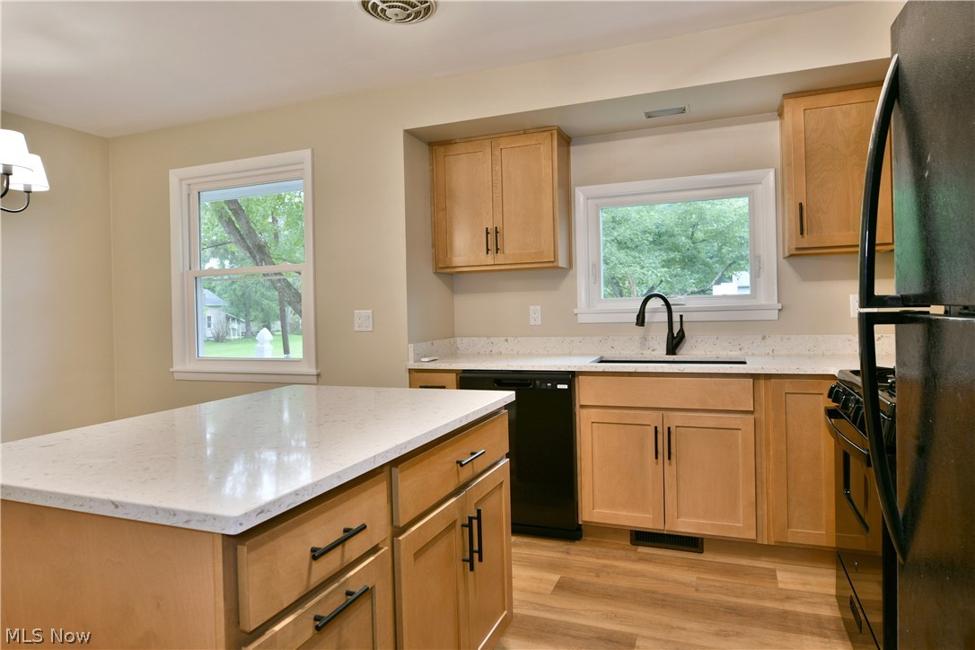 4944 Myrtle Avenue NW Warren OH 44483