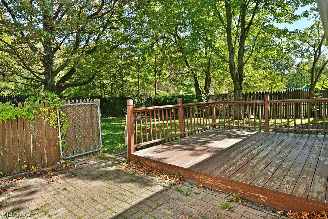 4944 Myrtle Avenue NW Warren OH 44483