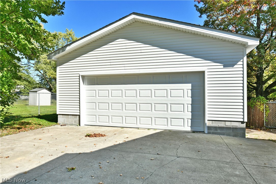 4944 Myrtle Avenue NW Warren OH 44483