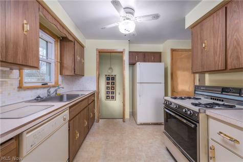 24321 Normandy Drive Olmsted Falls OH 44138